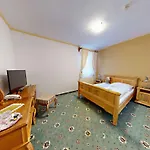 Hotel Diana