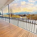 Diana Hotel Straza