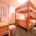 Diana Hotel Straza