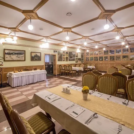 Hotel Diana